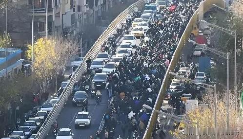 这世道真是乱套了，叙利亚那边又没消停！

就在10号，阿勒颇省当局大楼居然被人用