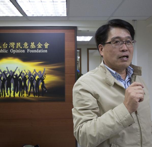 中选会人事同意权今日投票 国民党拟封杀胡博砚等三人


台“中选会”人事同意权投