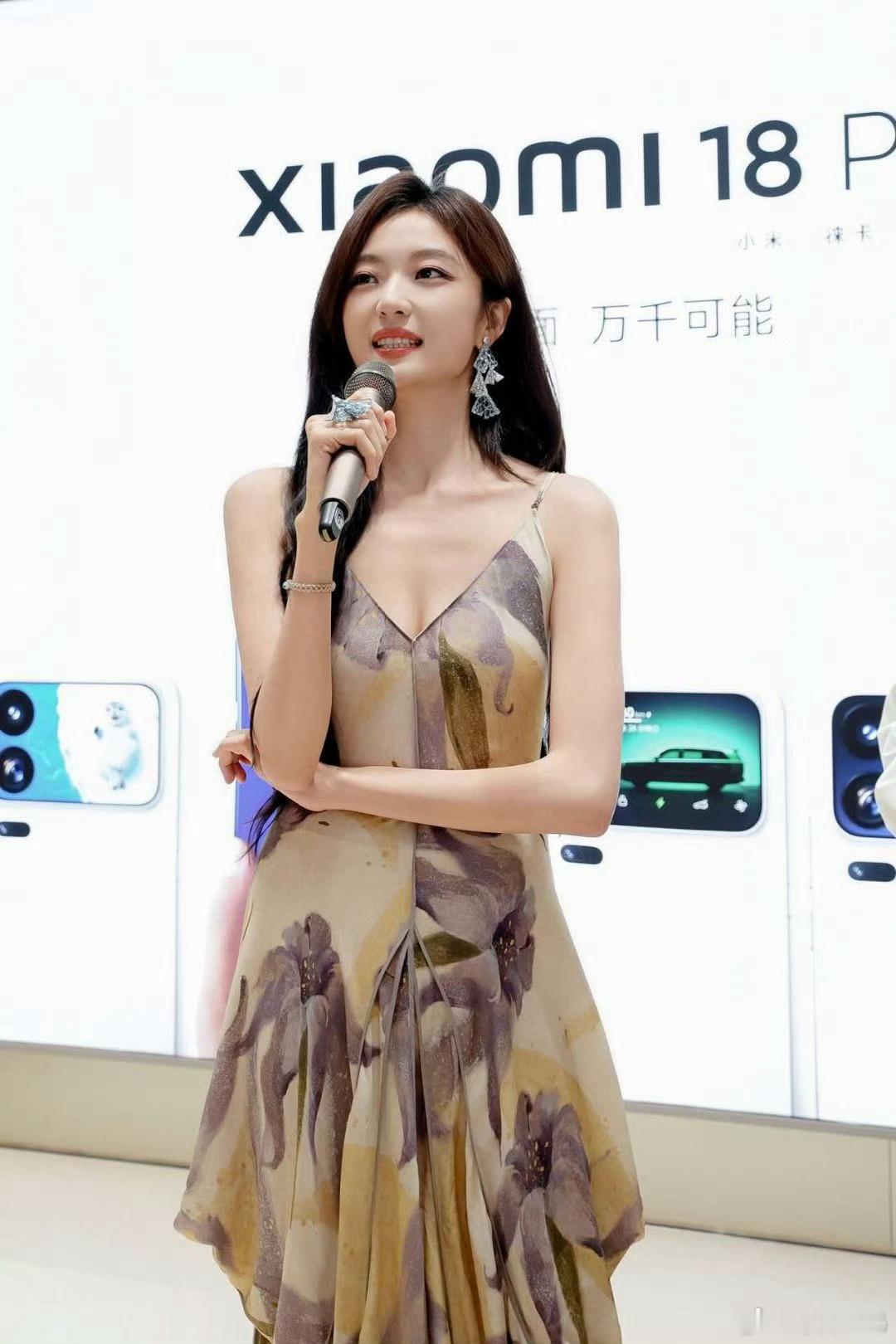 我去，孙千是真美，孙千带着《早春晴朗》的卢克参加小米的活动了…羡慕能去现场的朋友