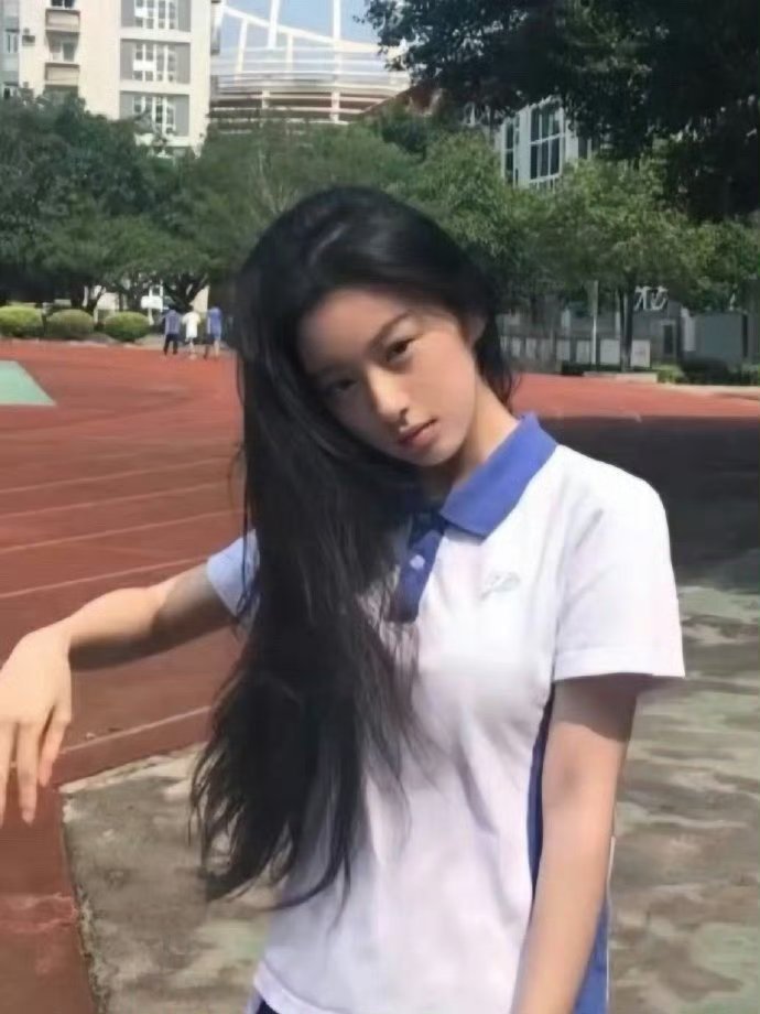 只知道我包子很美 