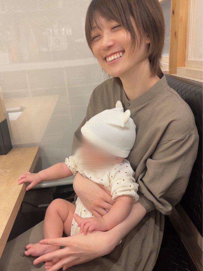 左图：大家印象中从未交过男友的34岁女性。（长得不漂亮，实际上交过好些男友，现在