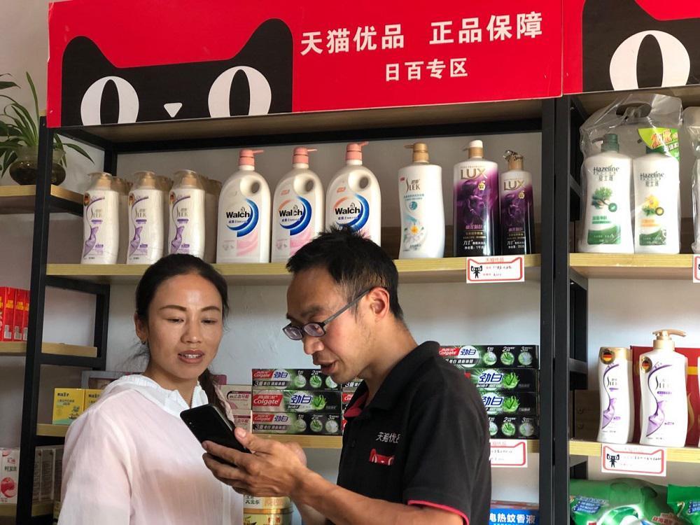 培养新型乡村消费增长点，得从多方面下手。
首先可以发展特色乡村旅游，比如有的村子