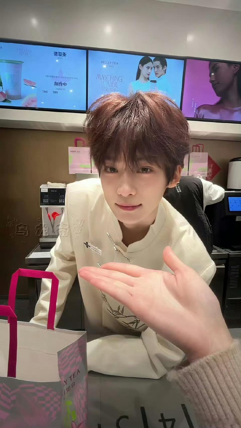 男孩子怎么可以这么可爱🥰，梓渝也太可爱了[老师爱你] ​​​