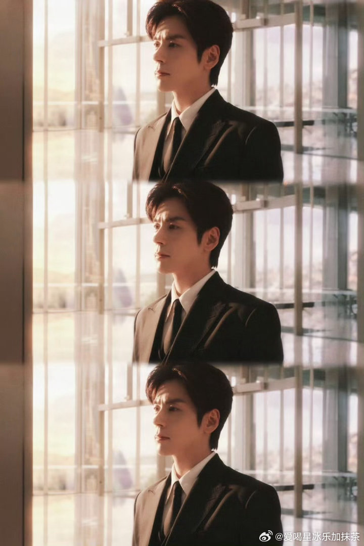 魏哲鸣体制内白月光杀回来了 白月光的温柔和克制，魏哲鸣太会演了，真的期待值拉满了