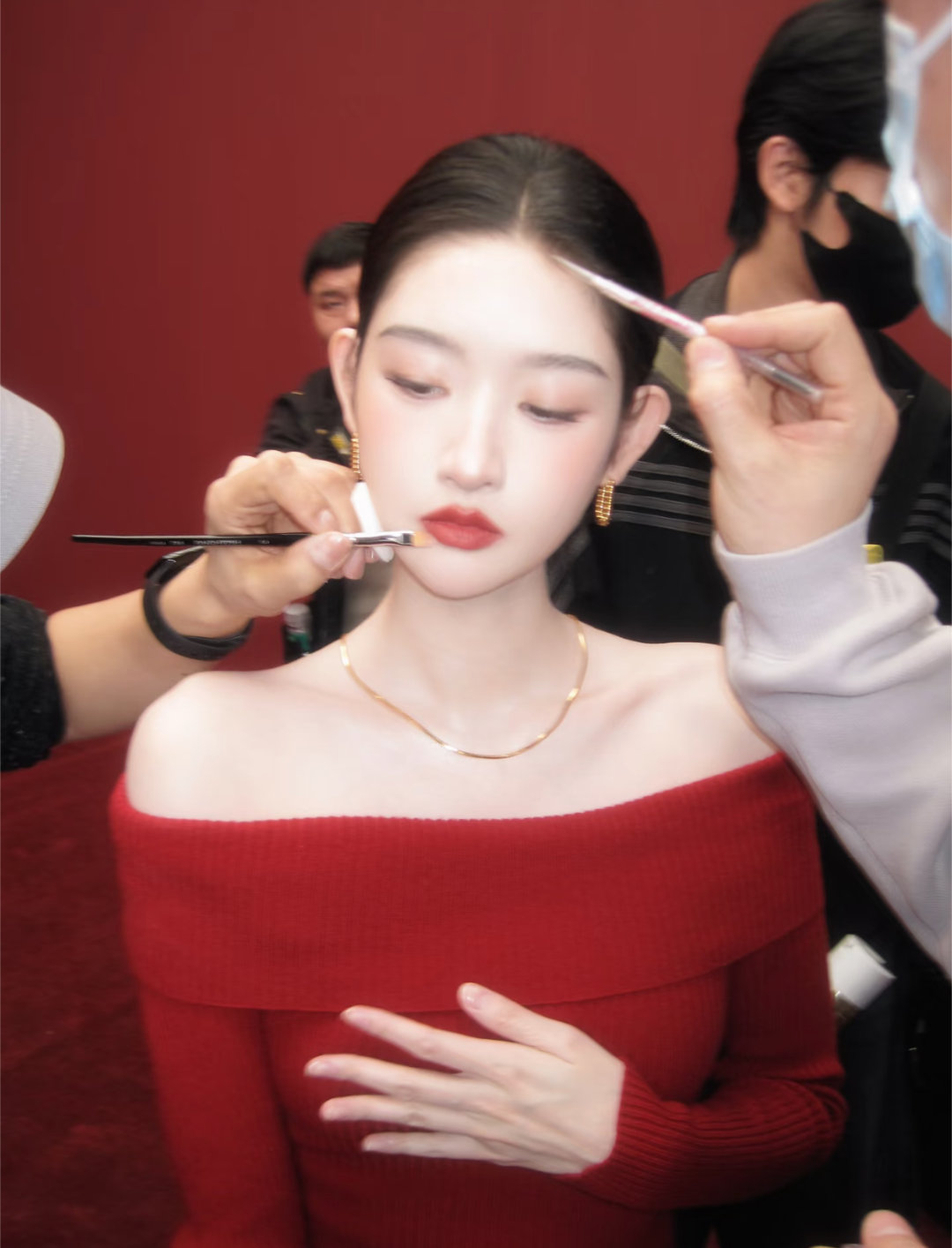 王玉雯给我看舒服了王玉雯经济上行的美 一眼沦陷的明媚气质！172cm高挑身形搭配