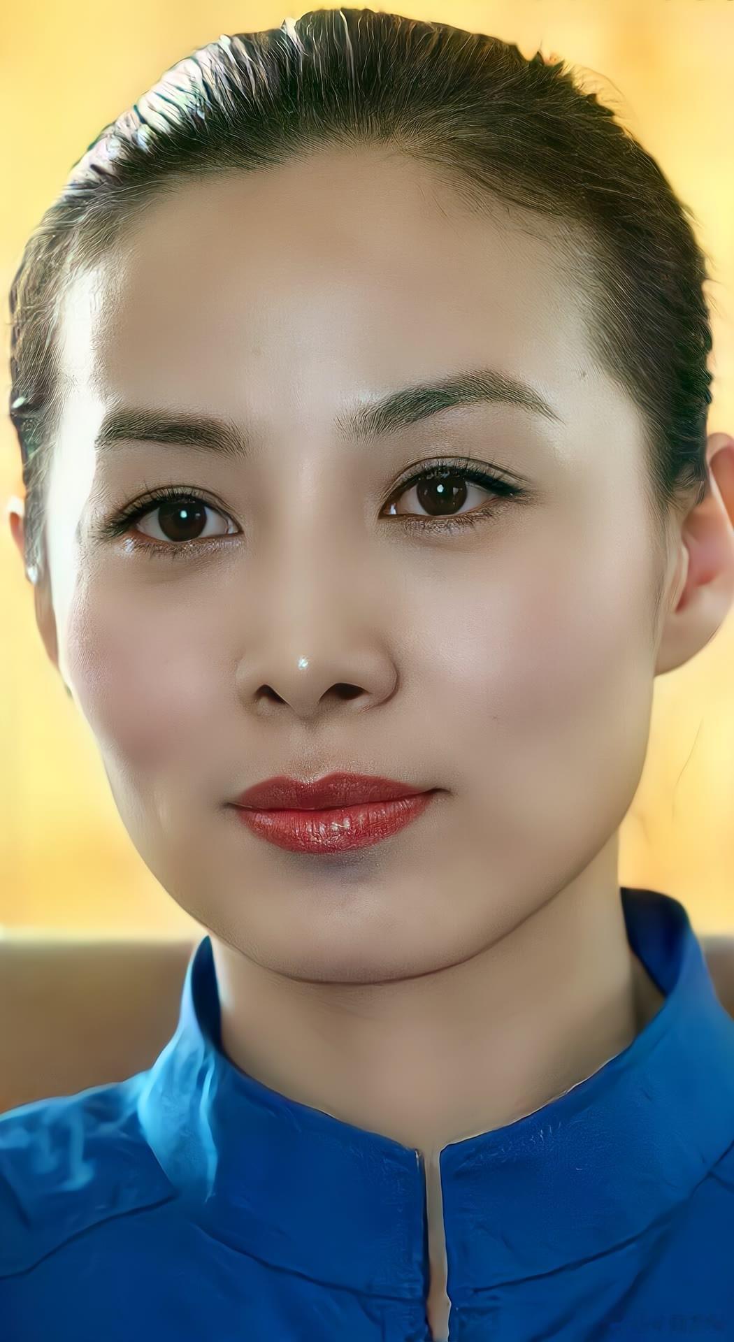 最美女航天员王亚平华夏之星，璀璨苍穹！向英雄的航天员致敬！ ​​​