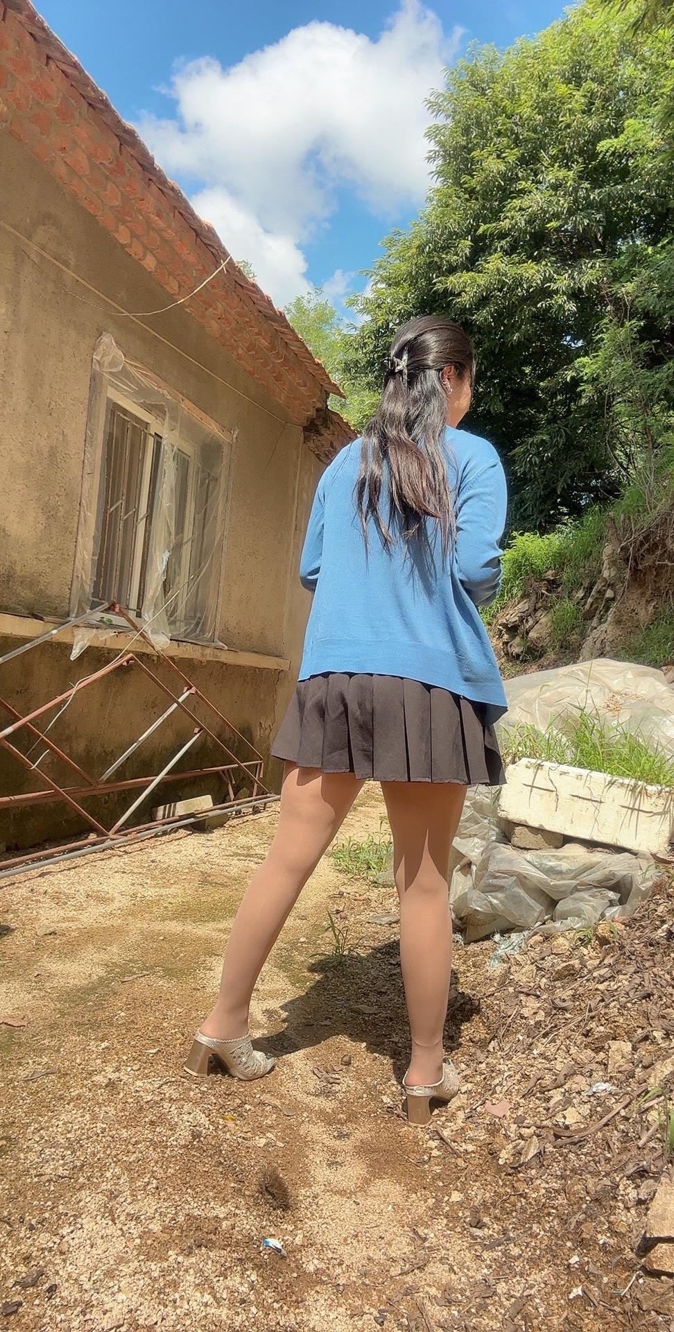 小短裙 百褶裙少女 甜系女孩 户外
