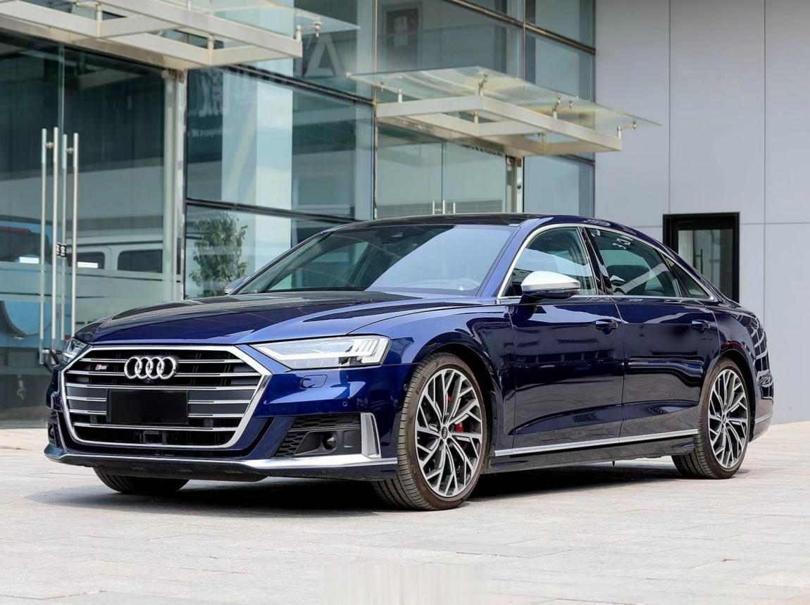 孤傲的西装暴徒！新车200多万落地[馋嘴]奥迪 S8L 4.0TFSI quat