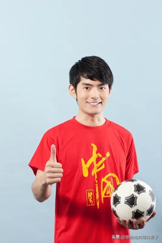 中国足球，真是让人又爱又恨。北京时间1月25日凌晨，U23男足亚洲杯中国队获亚军