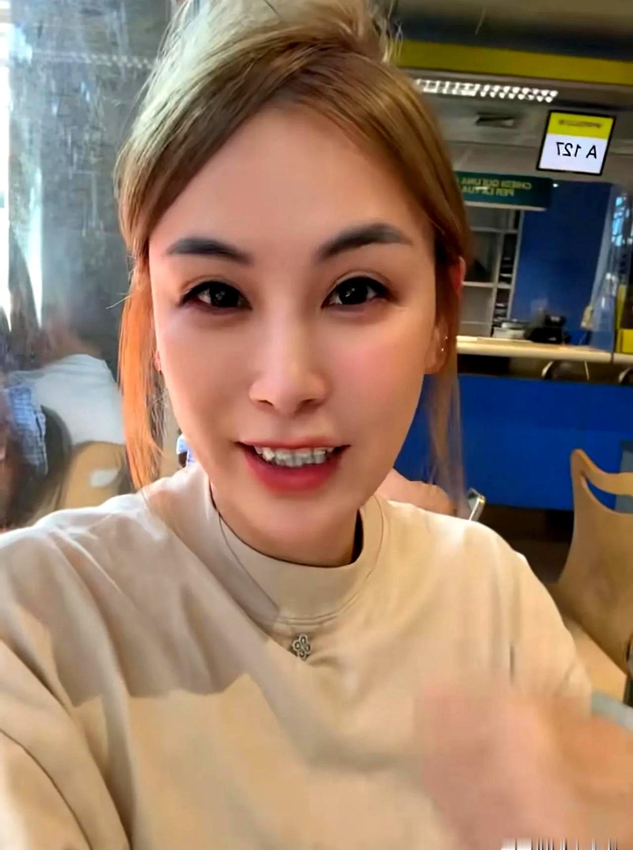不用朝九晚五挤地铁，出国晃悠一圈就能月领一千多欧元的补贴，折合人民币将近一万块，