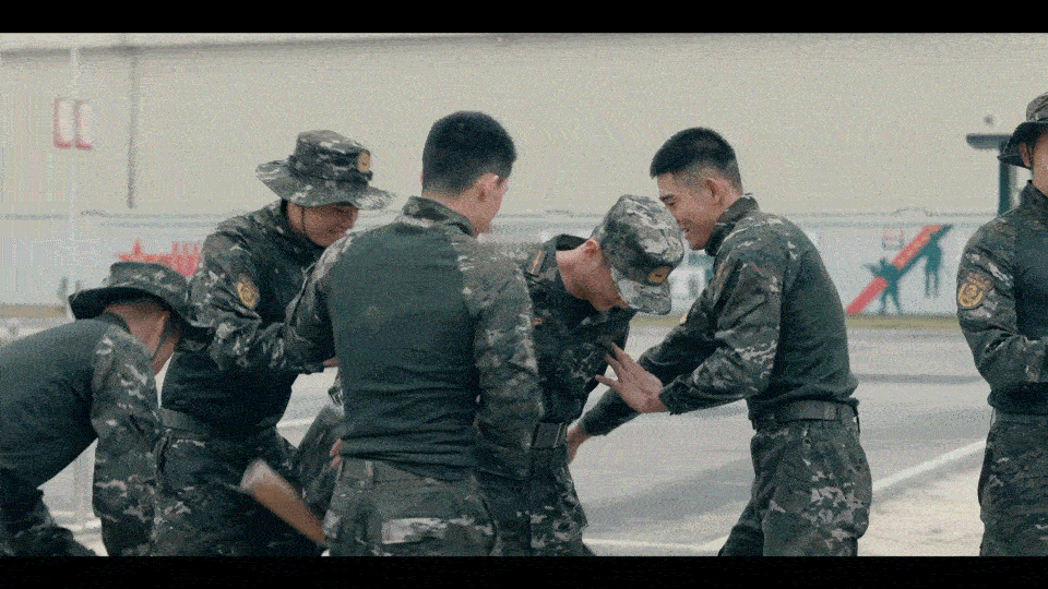 喜欢看军旅群像的人有福了 “猎豹F4”集结完毕！《猎豹》没有腻歪的感情线，只有过