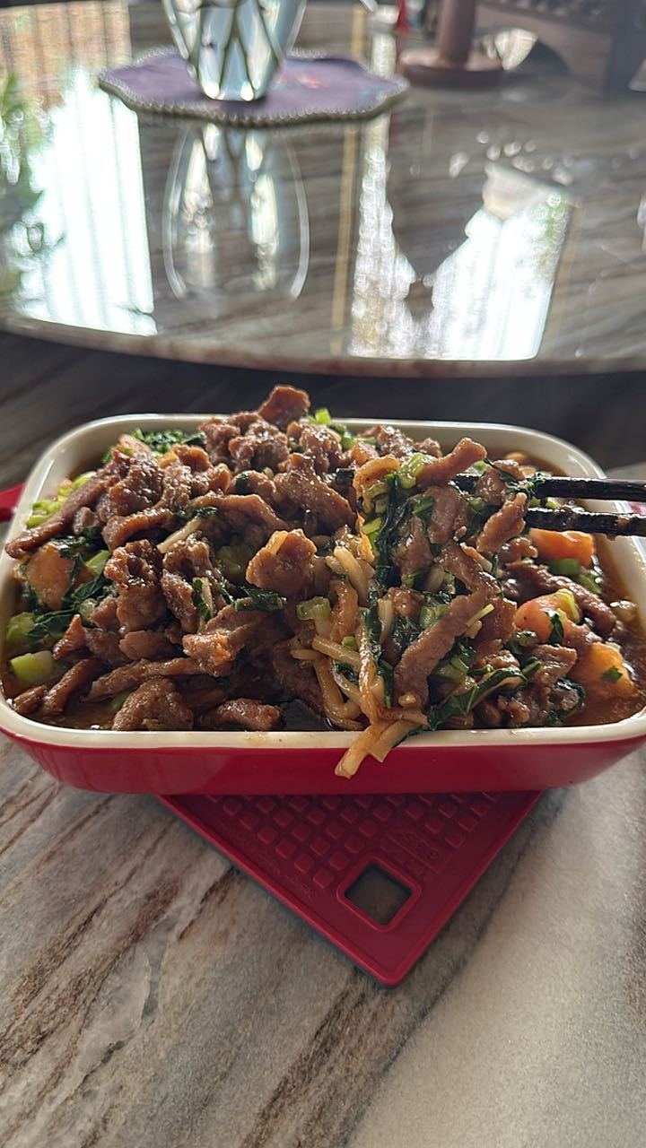 牛肉炒粿条，多牛肉版 ​​​