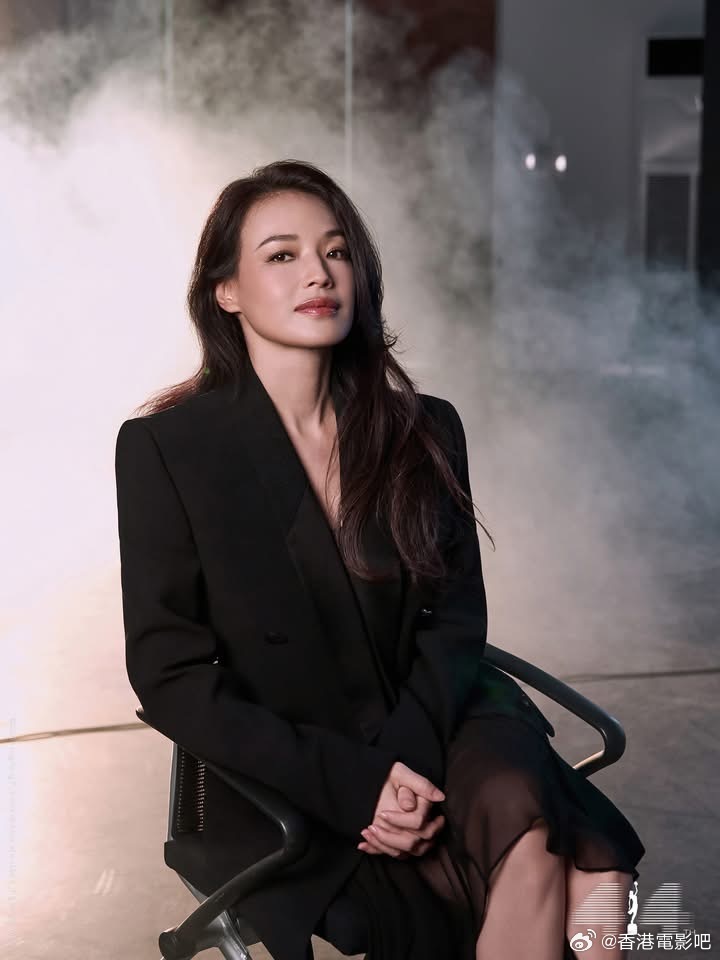 第44届香港电影金像奖 特刊【最佳导演】提名舒淇《女孩》吴启忠《世外》梁栢坚《再