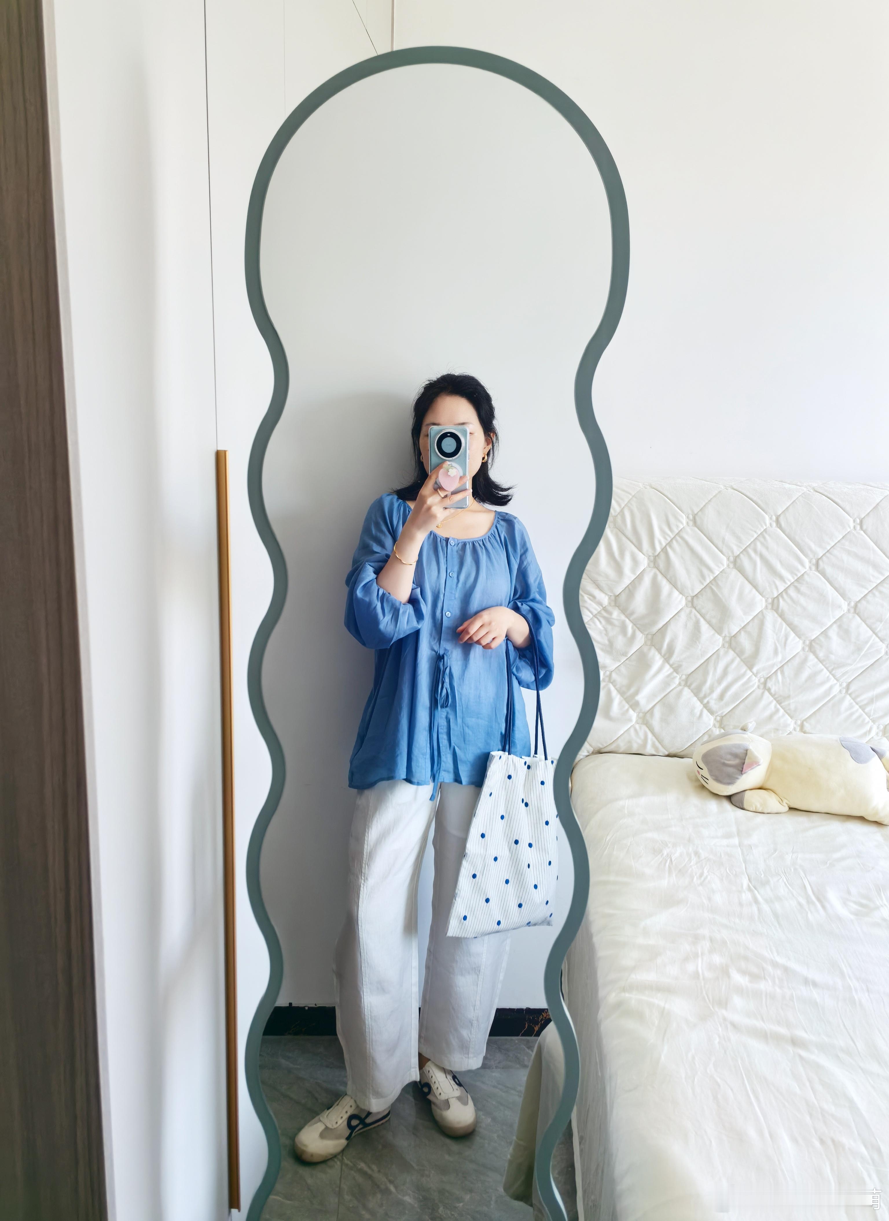 苎麻防晒衬衫+白色弯刀裤清新又舒适呀～随手拍今天穿什么ootd