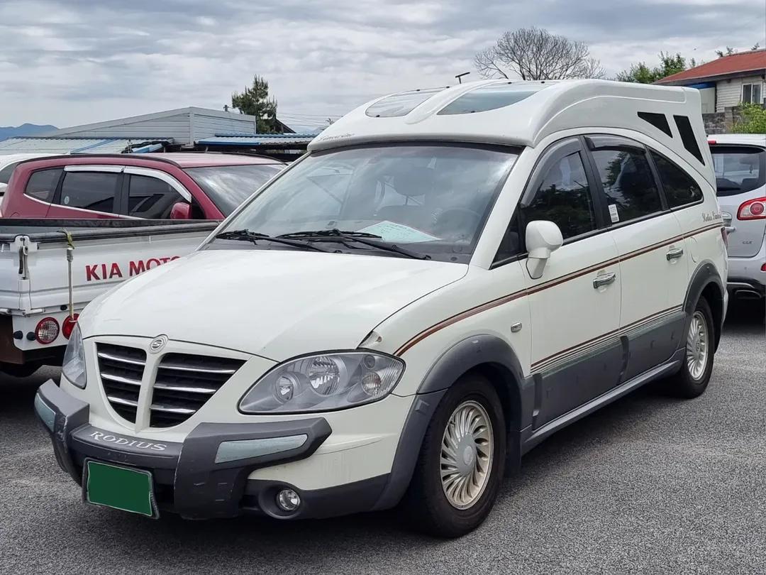 韩国霸道总裁座驾：双龙路帝 SSANGYONG RODIUS LIMOUSINE