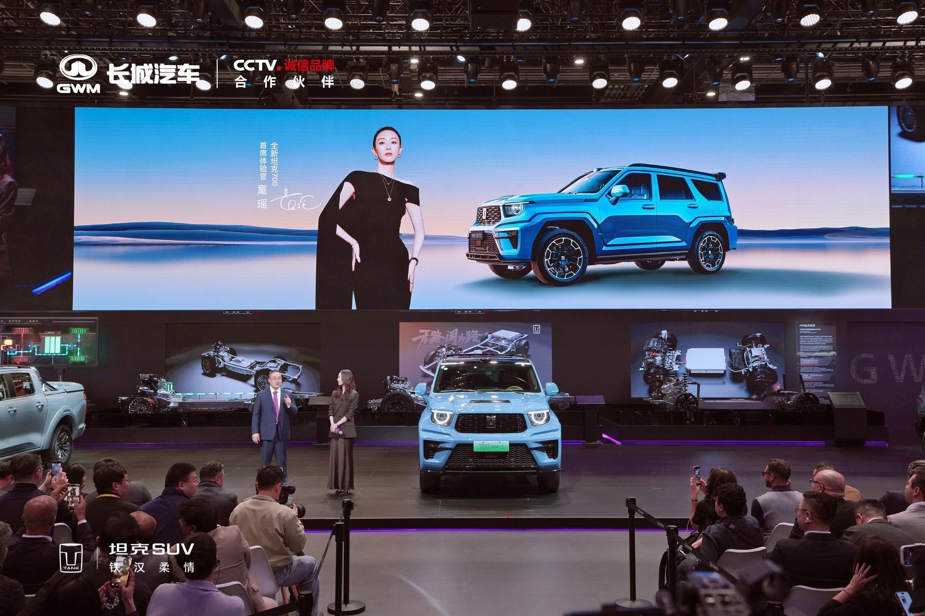 会玩还得看坦克与其说坦克700车主藏了半个演艺圈实力派，不如说这台车满足了专业人