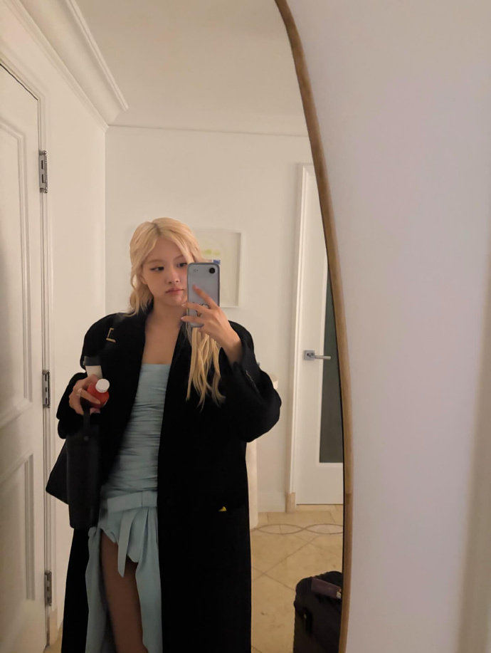ROSÉ 