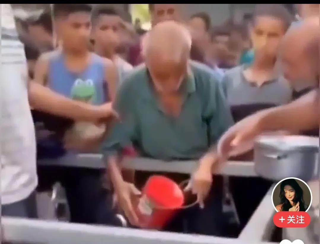 加上一老人在等待食物中死去。[祈祷][祈祷][祈祷]