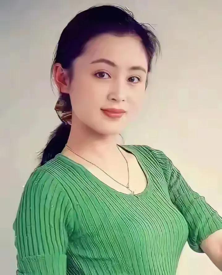 古人云，富不可享尽，利不可占尽！话不可说尽，事不可做尽，凡事太近，缘分势必早尽！