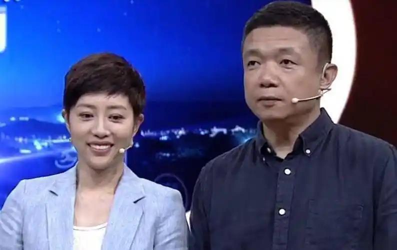 你是不是也发现了？第一部里是妻子出场，第二部却换成了丈夫。

《问心2》里，崔静