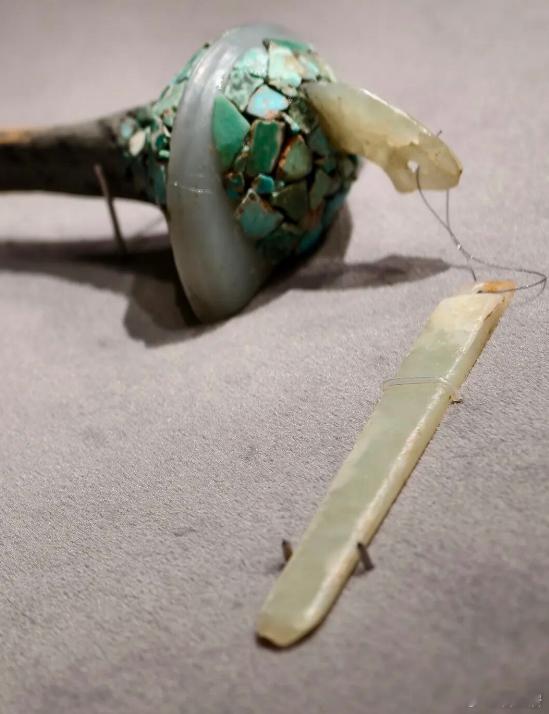 绿松石和玉器拼合的骨簪，国宝级！ ​​​
