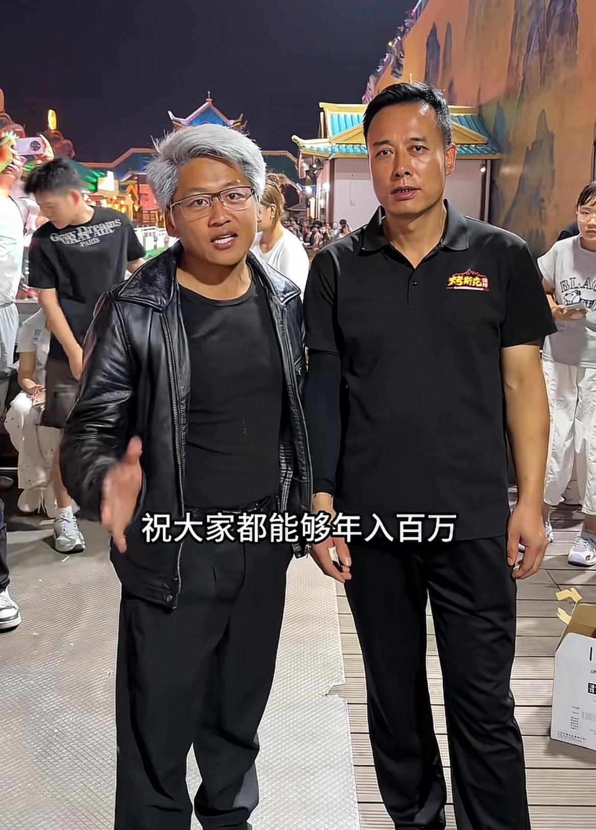 民间马斯克的热度现在不如民间张雪峰了，我觉得还是因为马斯克是外国人，张雪峰是咱们