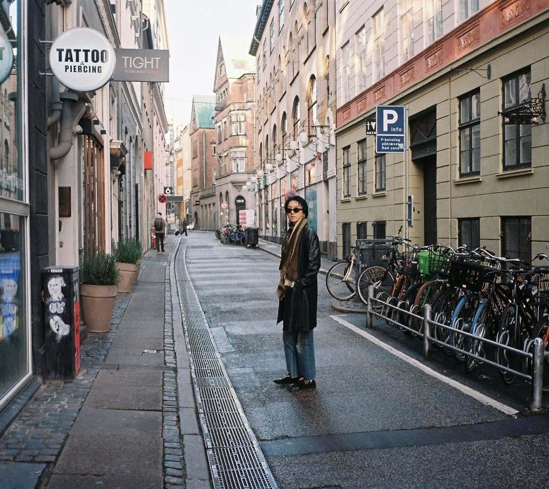 “CB百蓝_。251224金钟云 IG更新：圣诞节并非源自宏大的奇迹而是始于温暖