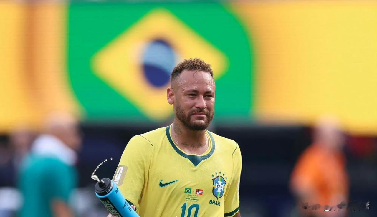 巴西爆冷出局，内马尔可以昂首离开！连续4届世界杯进球，内马尔追平梅西、贝利神迹，