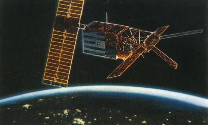 美国“星链”一颗卫星爆炸失联
根据近期报道，美国“星链”计划确实发生了一颗卫星的