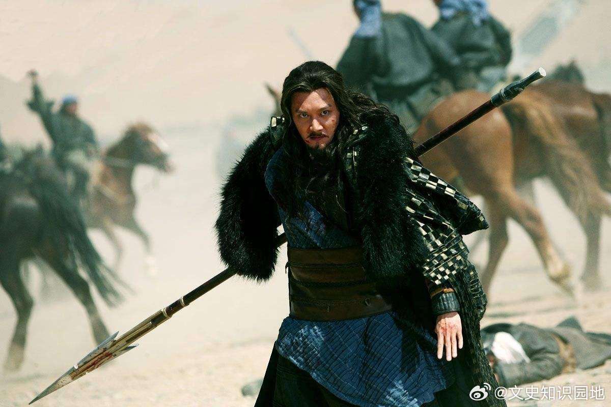 项羽起兵反秦，身边少不了宗族长辈的扶持。他的几位叔叔，有的曾为楚军撑起半壁江山，