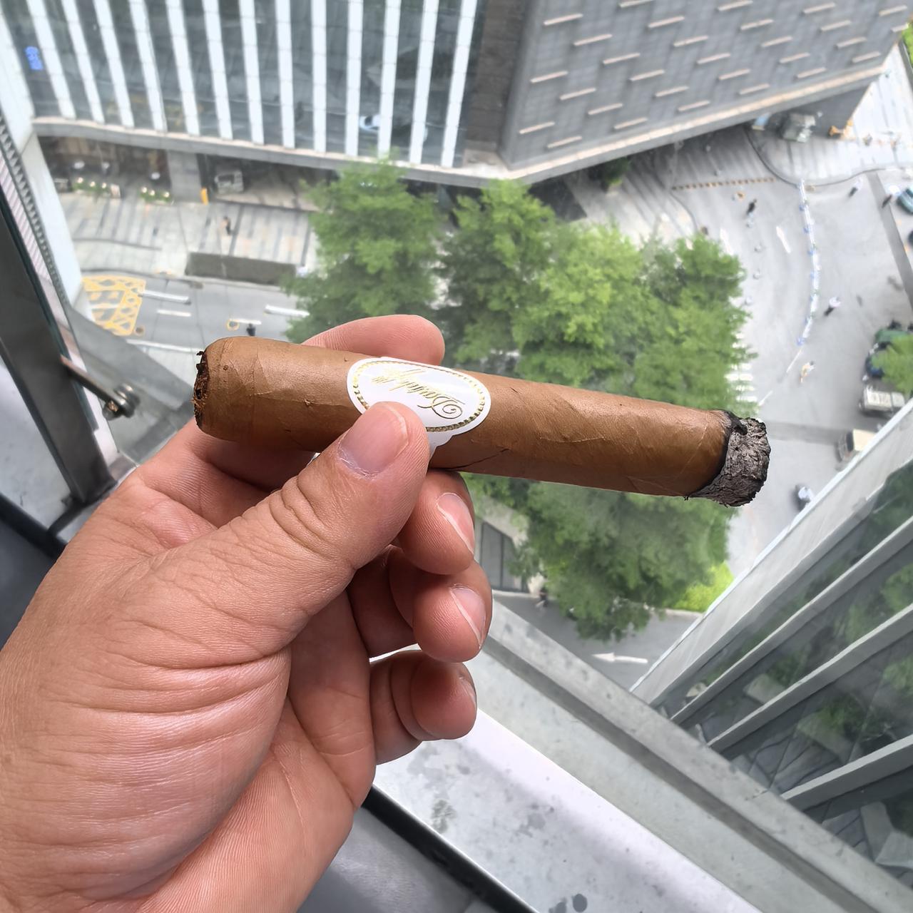 面对A股回调你会控制仓位吗 面对A股回调，控制仓位很有必要。现在是结构牛、政策牛