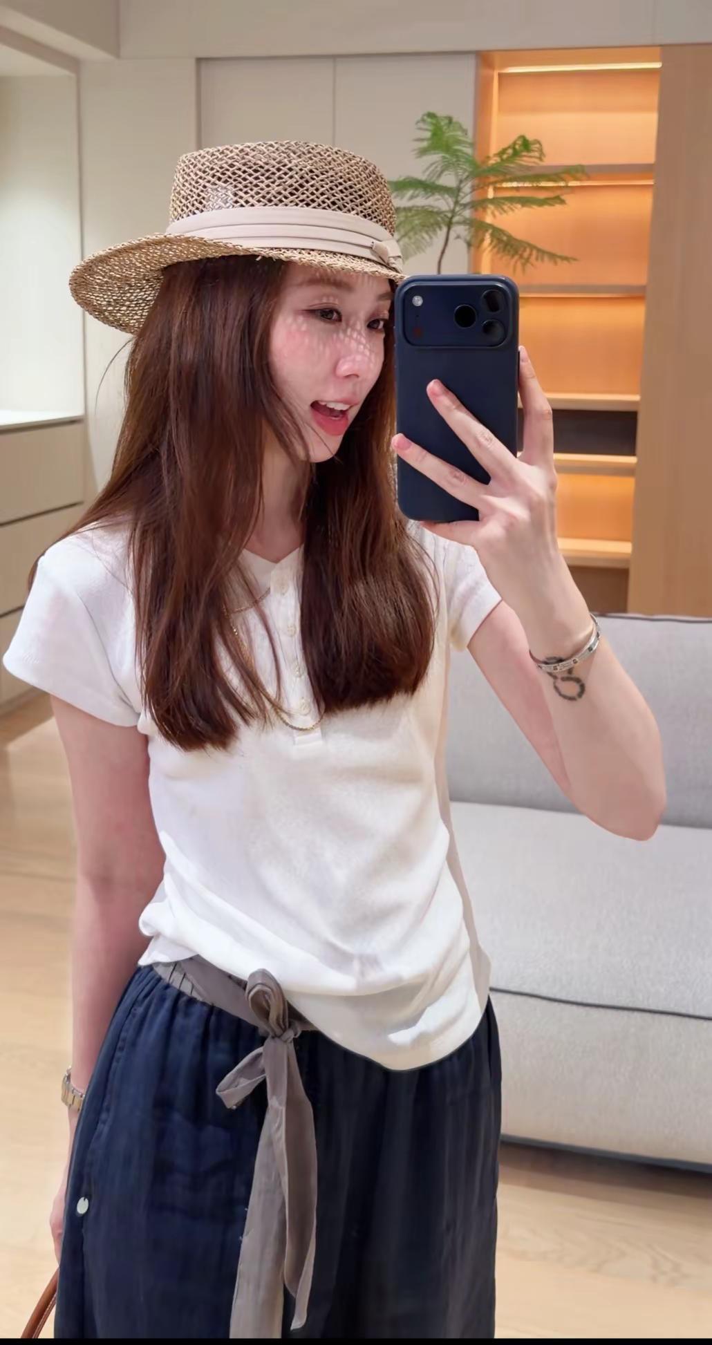 世间万物都有他来去的时间豹纹ootd 牛仔背心裙 女生不费力的夏季穿搭