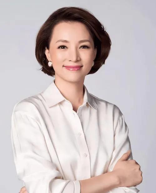 一、专业素养出众

董卿毕业于华东师范大学硕士研究生班，并获得了上海戏剧学院MF
