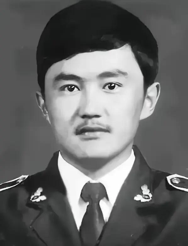 人死之前是有预兆的。1994年哈萨克族民警赛尔江吃完晚饭对妻子说“你今天做的饭特