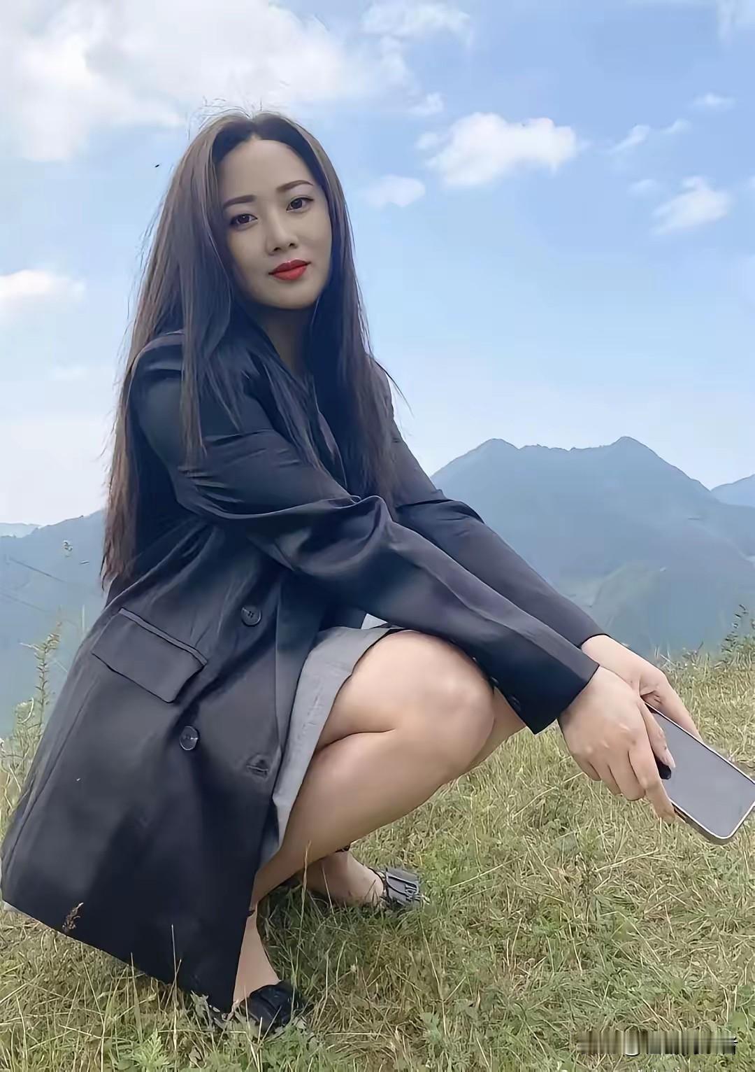哪有什么纯粹的男闺蜜，很多所谓异性好友，只是一方藏着心思在默默靠近。爬山从来都只