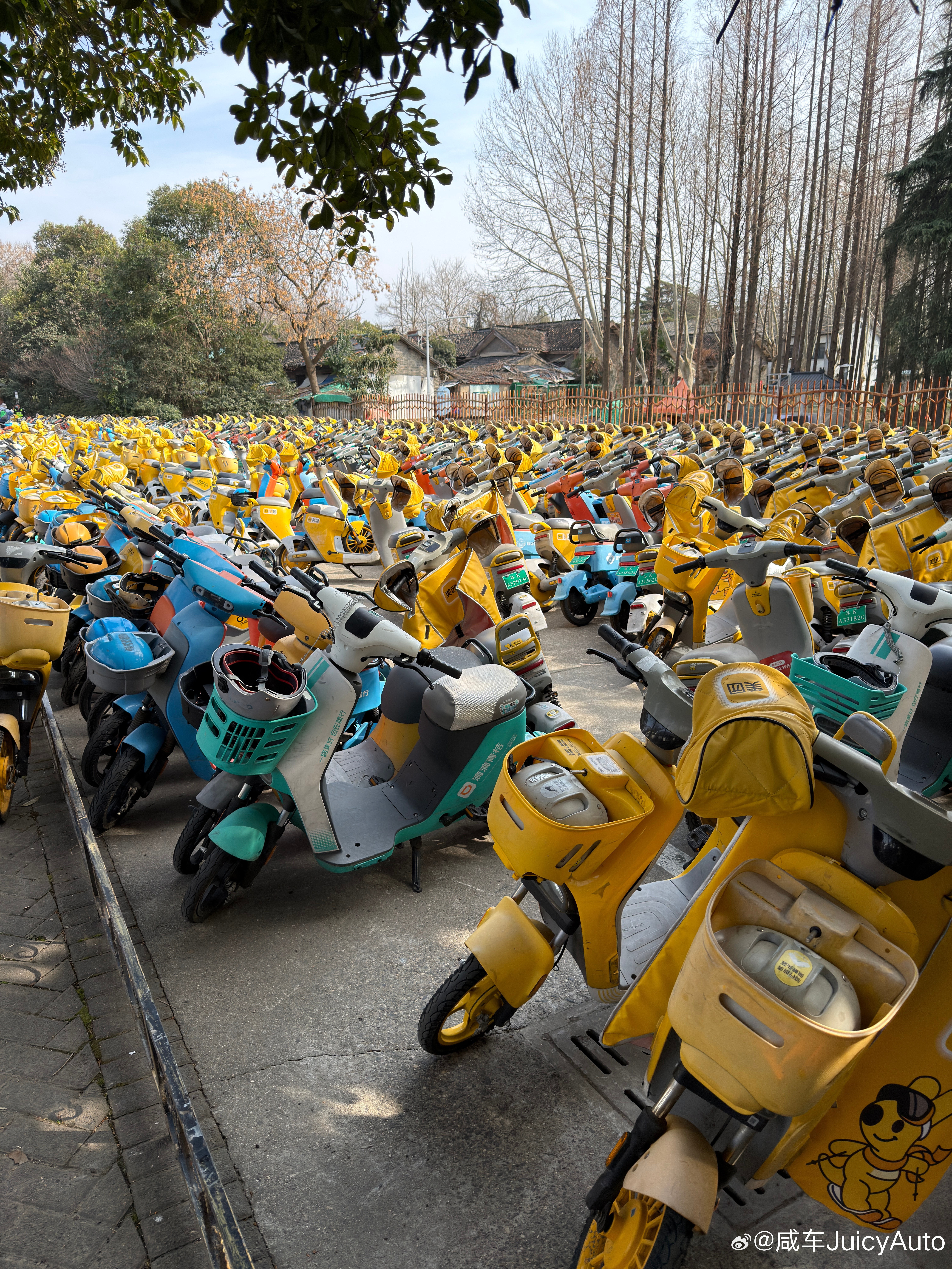 正月十五一过，路上车子马上就多起来了，忙碌的生活又要开始咯，马年得奔腾起来啊