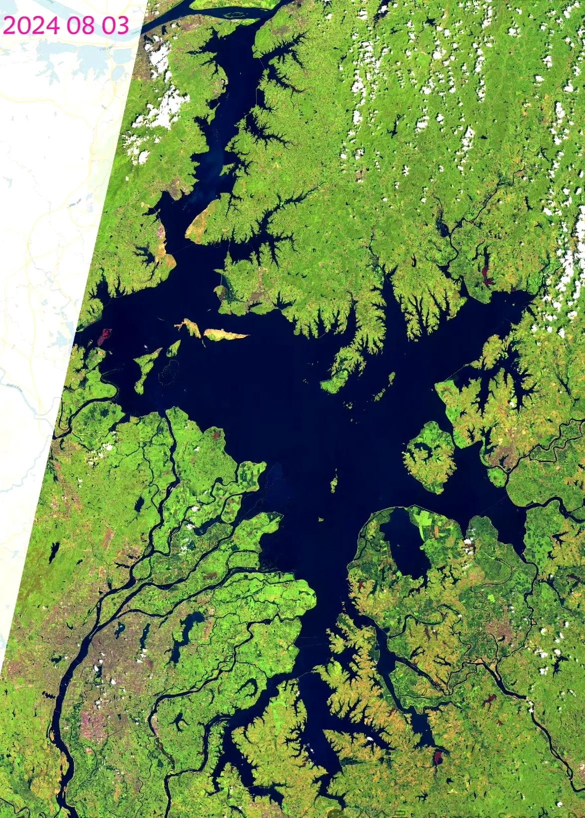 江西鄱阳湖大草原？
—2024年8月3日与2024年11月6日鄱阳湖卫星图像对比