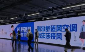 孙颖莎两次登上新闻联播孙颖莎两种身份亮相新闻联播 从乒乓球台到新闻联播，孙颖莎的