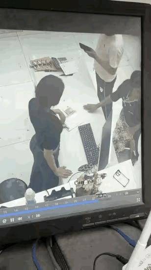 这一天天的啥工作，数钱数到手抽筋