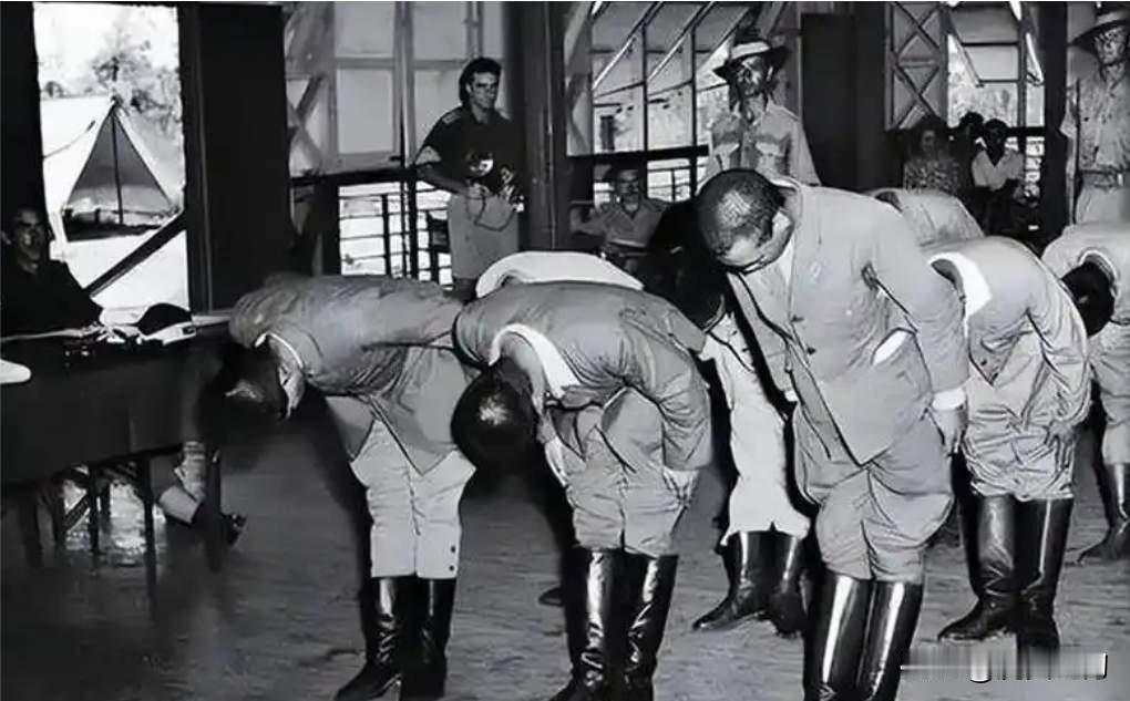 人民日报：日本物价飞涨
摘：日本社交媒体上，“很多东西贵得离谱”“对涨价已经麻木