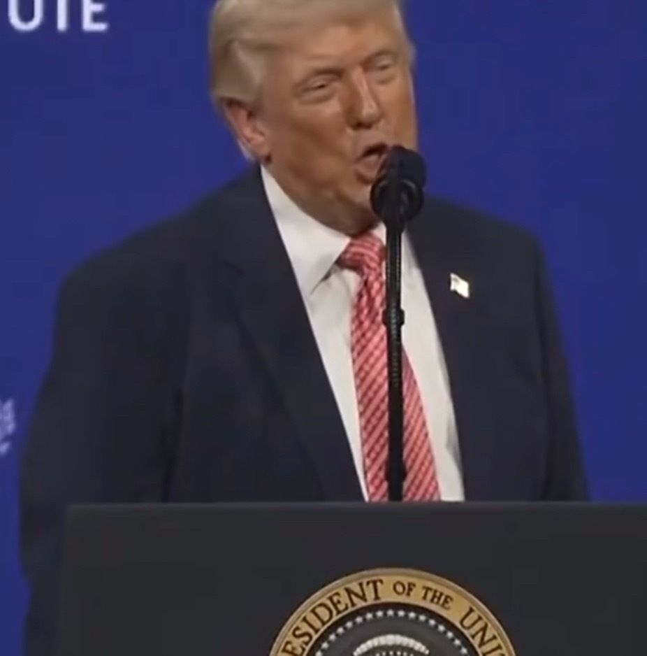 特朗普称霍尔木兹海峡为特朗普海峡简单想 简单做