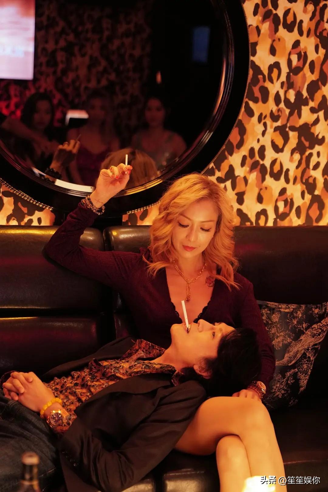 没想到黄子华一把年纪居然成了流量老生，现在他在大湾区就是绝对的票房保证，我和一些