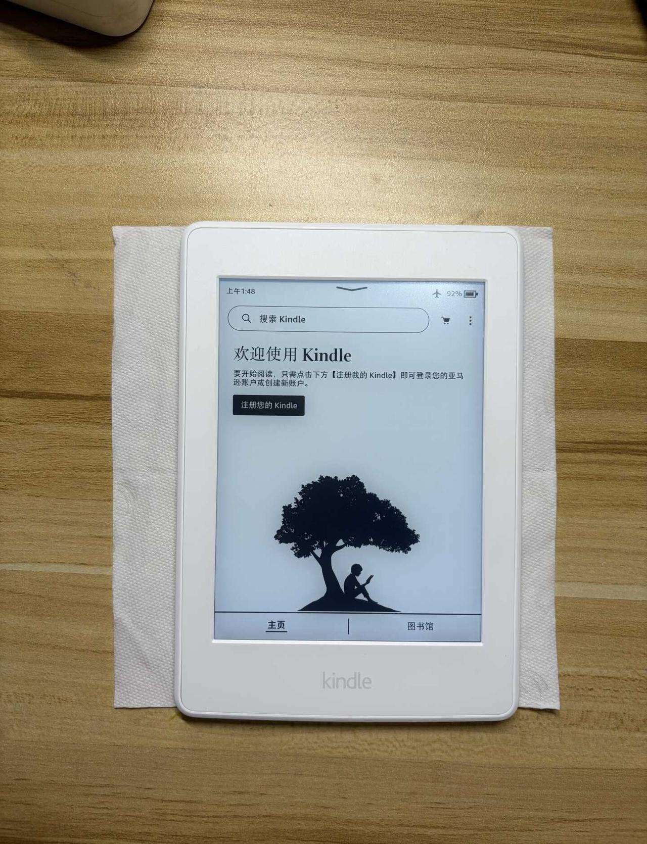➗kindlekpw3 32g
完美屏肉眼看偏中性屏不会过暖过冷眼睛看得比较舒服