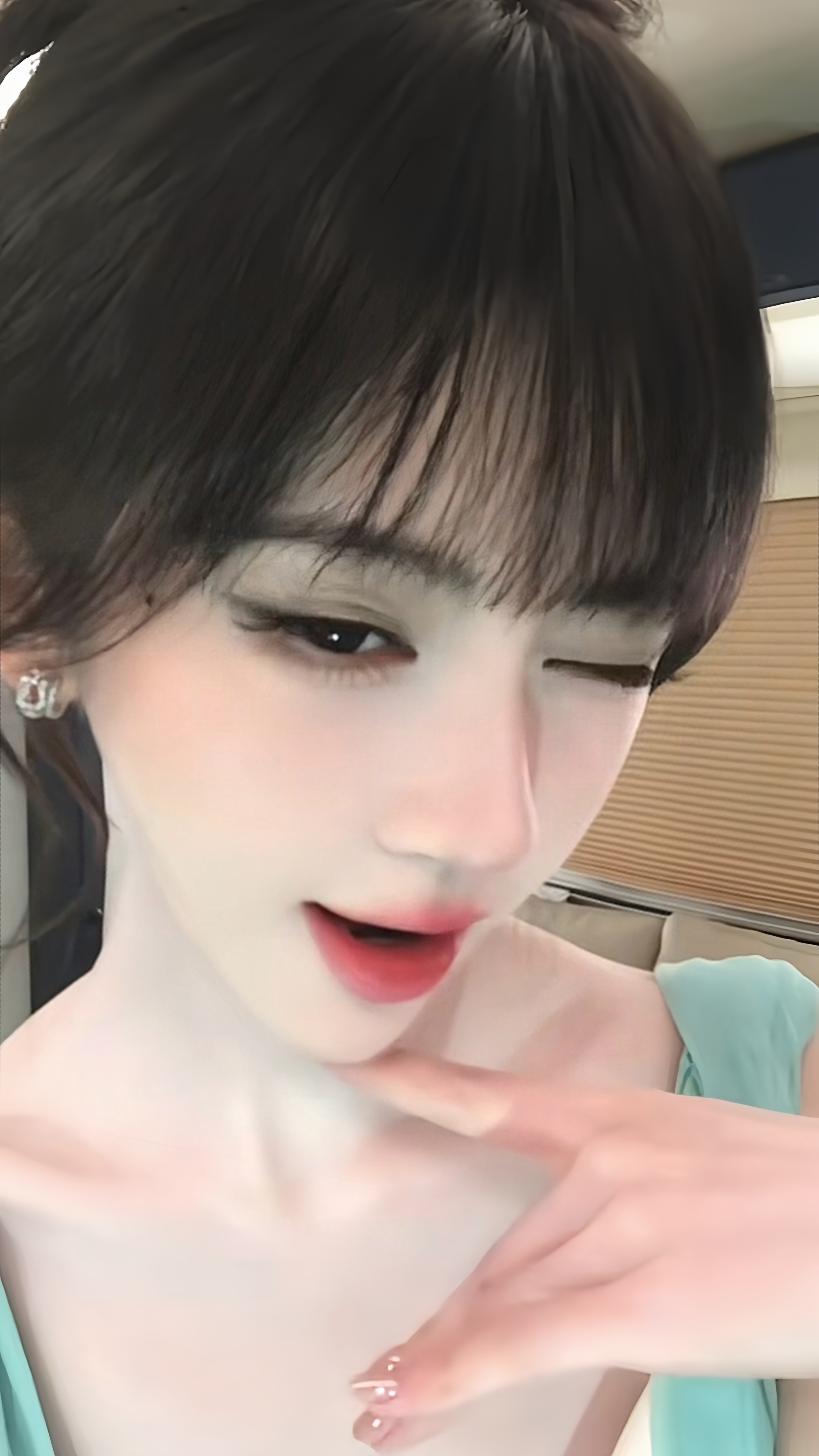 鞠婧祎 wink～😉 ​​​