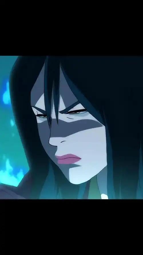 一个女子在大街上翩翩起舞，从她散乱的衣着看，显然她已经疯了。
    我心里叹气