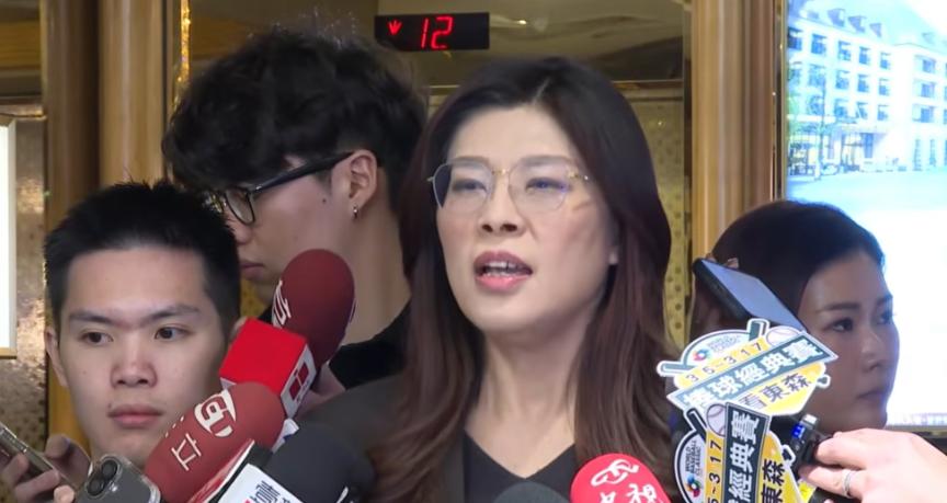 针对美军突袭委内瑞拉，1月4日，国民党主席郑丽文表示：“我们更需要通过我们自己的