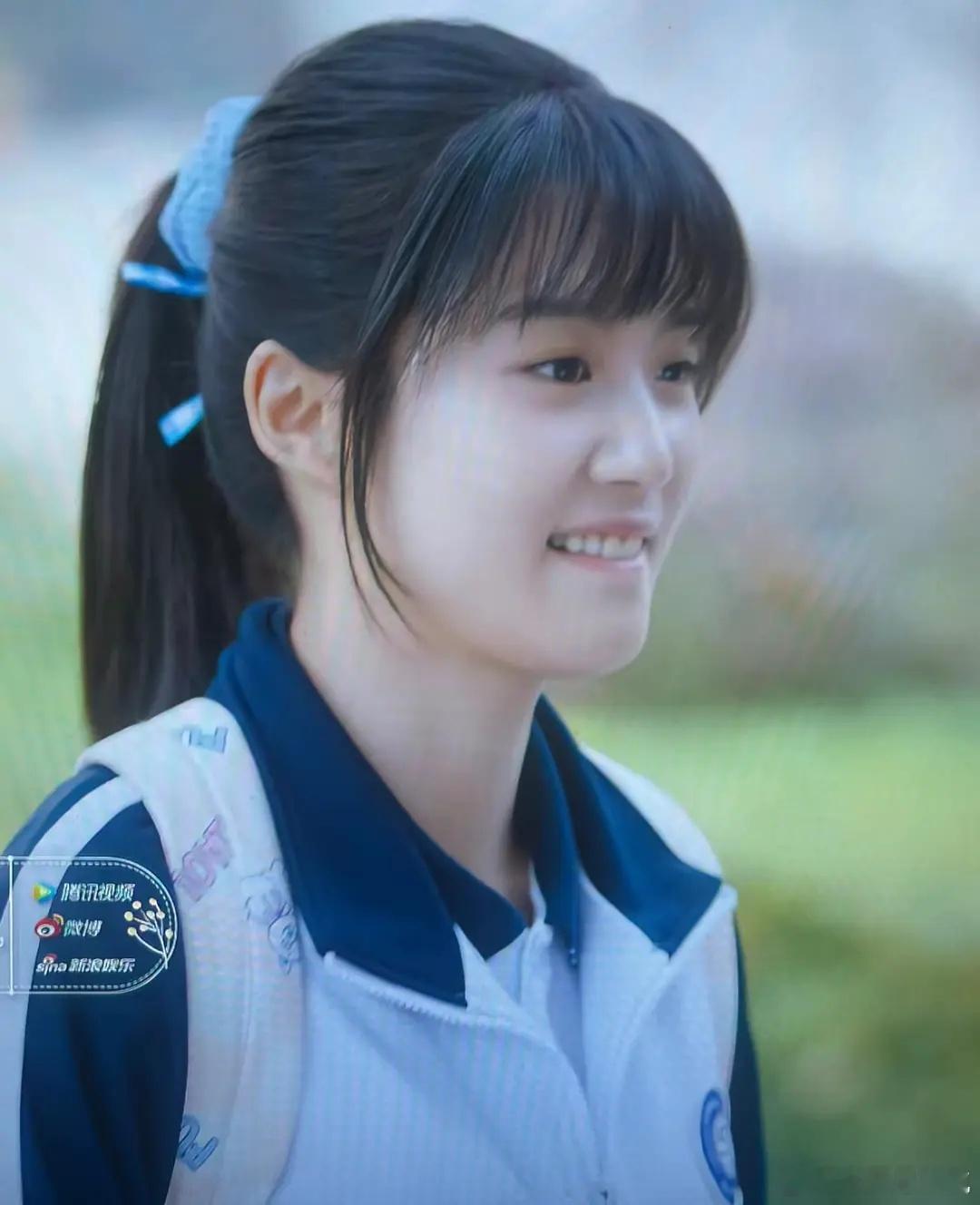 卢昱晓这种普女进娱乐圈就进吧，关键天天立幸福家庭人设就很尬 ​​​