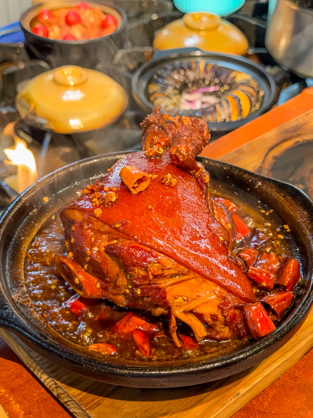 锦州的！油泼砂锅大肘子🍖真的是香迷糊了