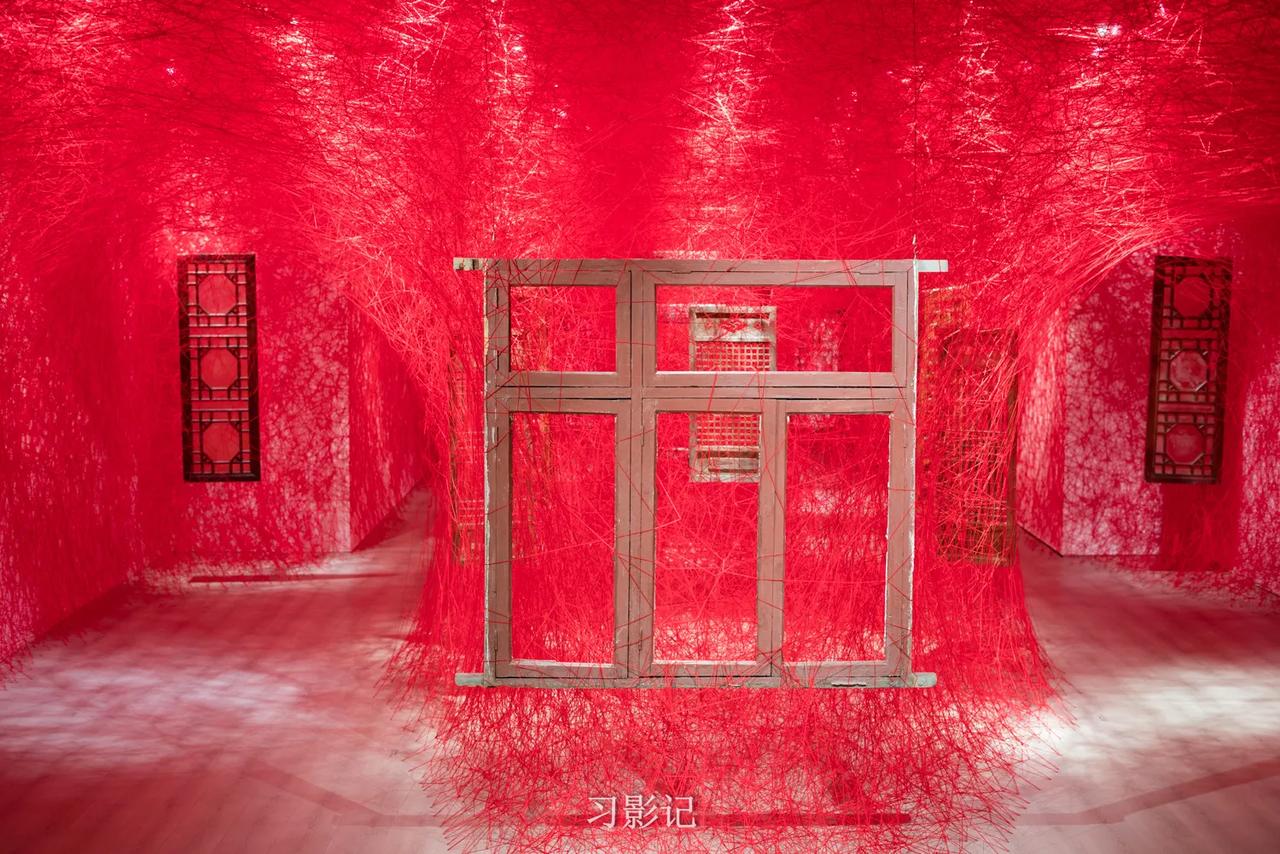 展览的票已经买了好久了，现在才去看。
最近A4美术馆有好几个展，整个看下来还是盐