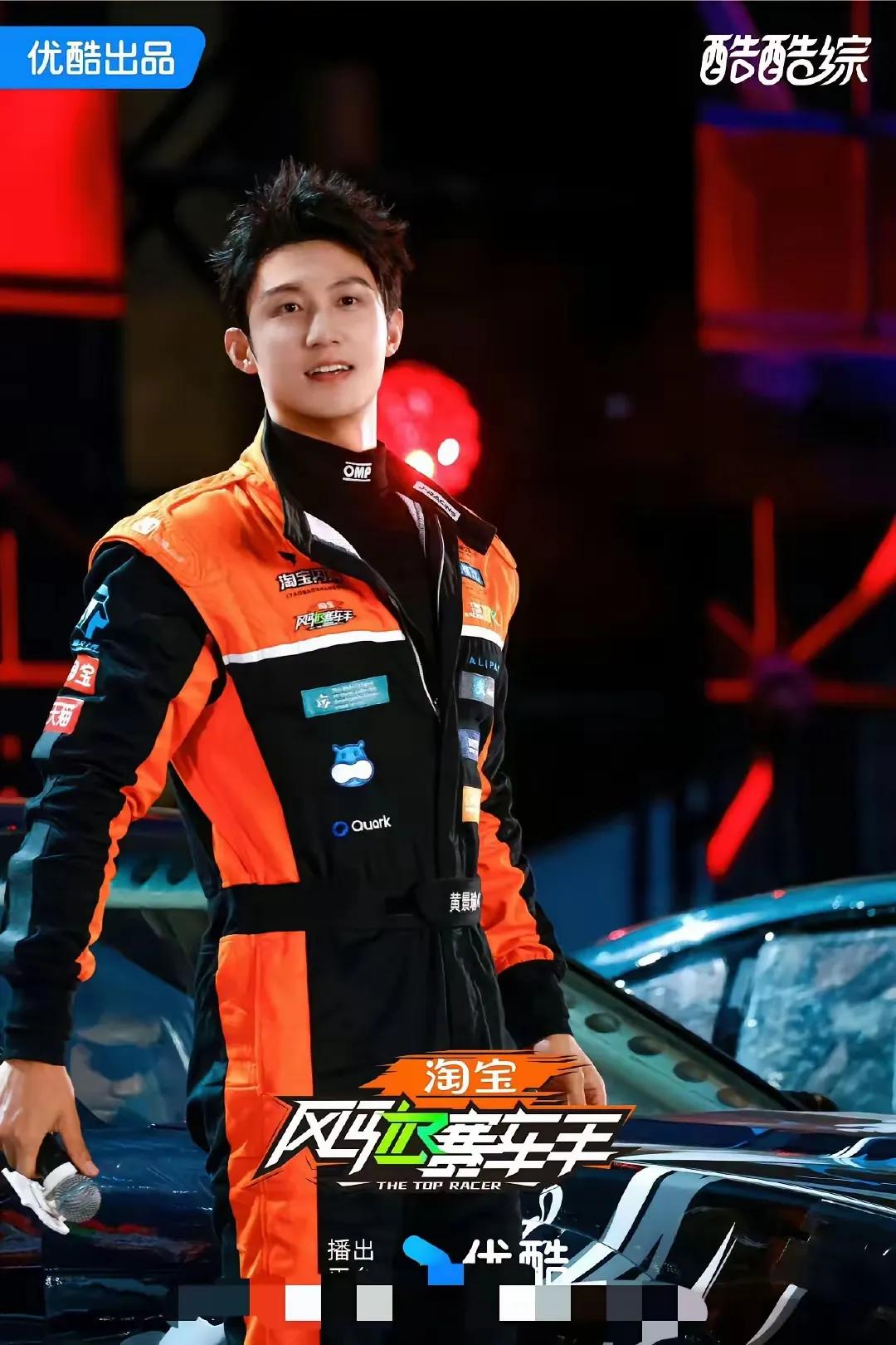 一觉醒来，
冲锋衣爱好者彻底懵了！
不是因为涨价了，也不是因为断货了，
而是饿了